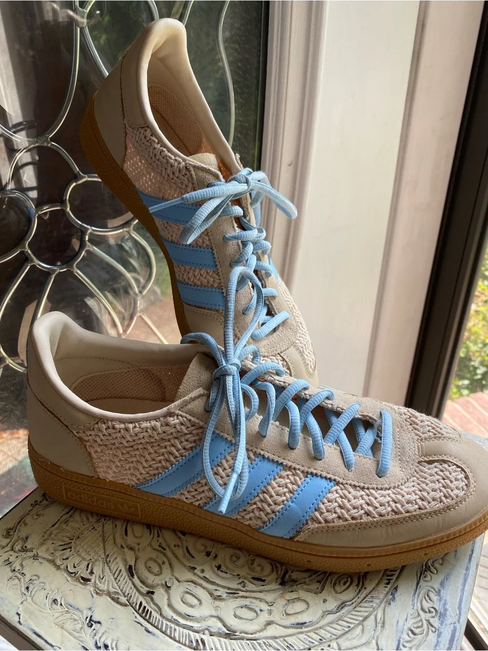 Adidas Handball Spezial Ivory/Baby Blue - CUTE!!! - Picture 1 of 10
